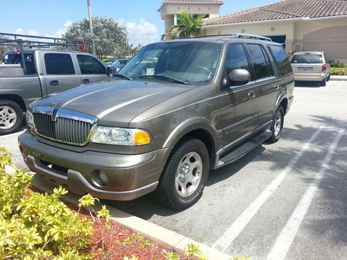 2001 gray lincoln navigator leather, cold a/c, 3rd row, 108k miles, super clean!