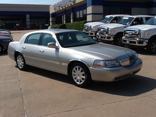 2007 lincoln town car 4dr sdn signature limited