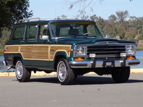 1989 jeep grand wagoneer restored and very nice all new
