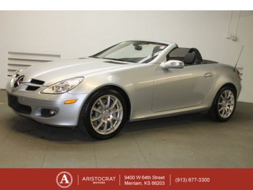 Hardtop convertible, carfax 1-owner, great history, great options, drive today!