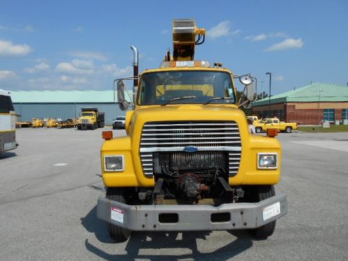 1996 Ford L8000 with a 1996 National crane model: 600c mounted on the back, image 8