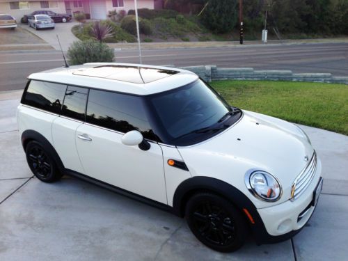 2012 mini cooper clubman - like new - pepper white with carbon black interior