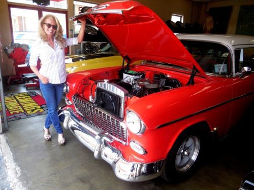 Stunning &#039;55 chevy pro touring - short listing!