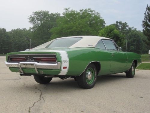 1969 dodge charger r/t  426 hemi 425 hp restored 1 of 2 bright green