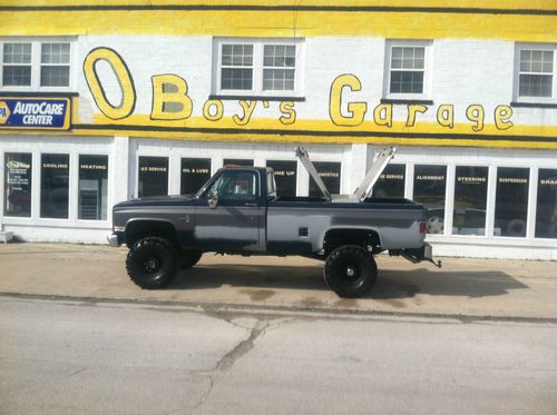 1987 chevrolet v-20 4x4 lifted truck