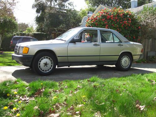 Mercedes 190e 2.3 1985 5 speed manual