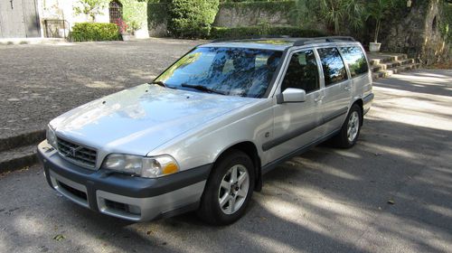 1999 volvo v70 x/c awd cross country wagon 4-door 2.4l very low miles awesome!