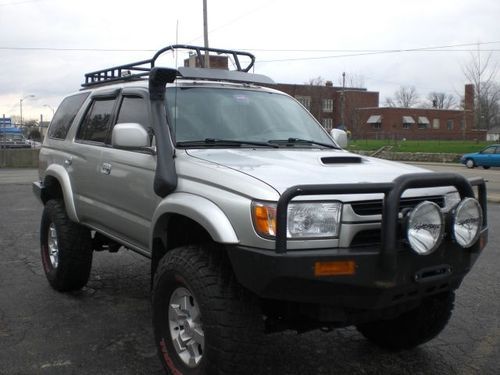 2001 toyota 4runner lifted 10k upgrades! 4x4 cleann suspension wheels! must see!