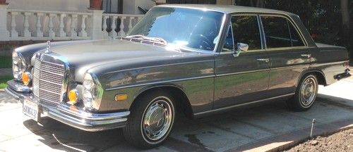 1970 mercedes benz 280 se 4 dr  $20,000 + restoration.  59,460 miles
