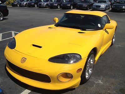 Rt/10 viper low miles showroom 1-owner like new garage kept