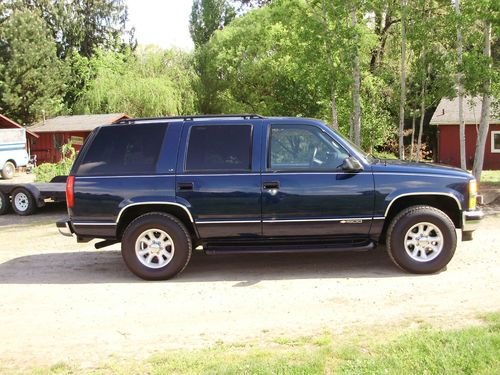 1996 chevrolet tahoe ls 4dr.4wd,loaded,rust free,adult owned,clean &amp; nice
