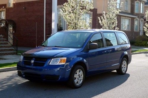 2010 dodge grand caravan, stow and go, one owner, clean carfax....