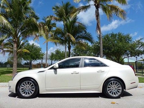 Extra nice 2010 3.6 all wheel drive premium collection - loaded, clean carfax