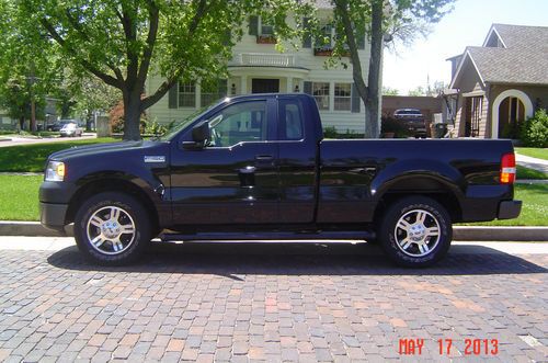 Super clean 2008 ford f150 with only 60k miles alloy wheels, running boards