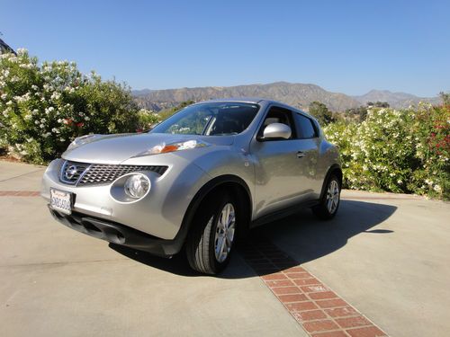 2011 nissan juke sv sport utility 4-door 1.6l