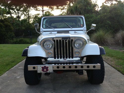 1983 jeep cj7 antique (show quality)