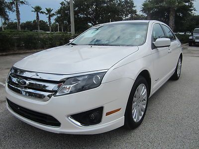 Hybrid leather automatic navigation sunroof keyless entry low miles shipping