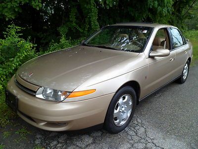 2000 saturn ls2 powermoonroof 4 door 6cylinder 3liter with airconditioning