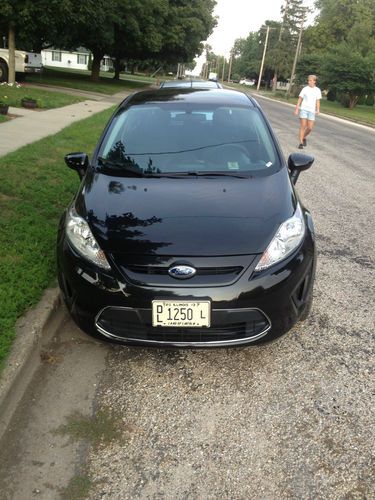 2012 ford fiesta hatchback 4-door