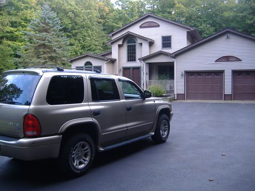 Dodge durango slt 4x4 loaded maintained since new 4.7l magnum v-8 snow is coming