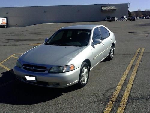 1999 nissan altima gle - auto, leather interior, only 116k, excellent condition