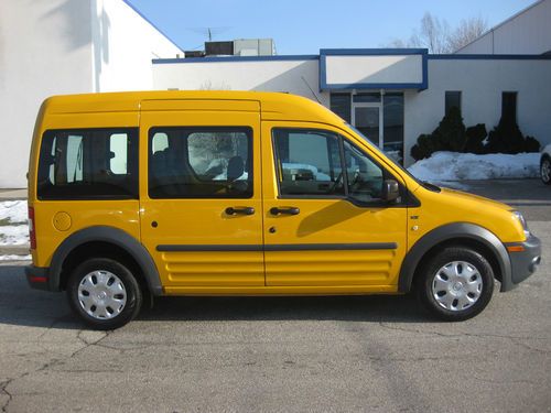 2011 ford transit connect taxi cab 1,700 actual miles huge savings