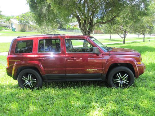 2011 jeep patriot latitude x sport utility 4-door 2.4l