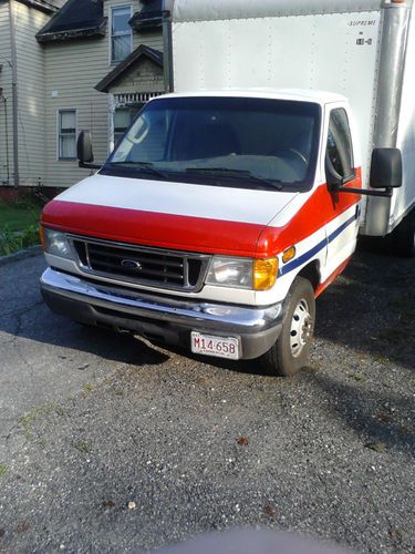 2006 ford e-450 super duty base cutaway van 2-door 6.0l