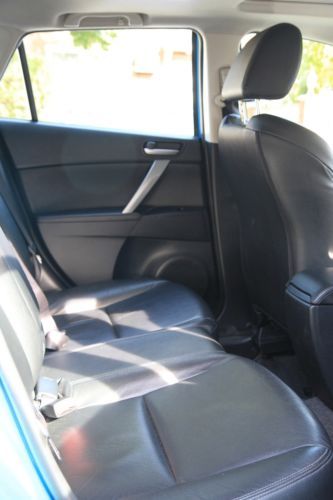2010 mazda 3 s grand touring hatchback 5-door 2.5l celestial blue rare !