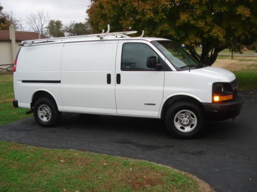 2006 chevy express 2500 van . excellent condition with ladder racks/ new tires