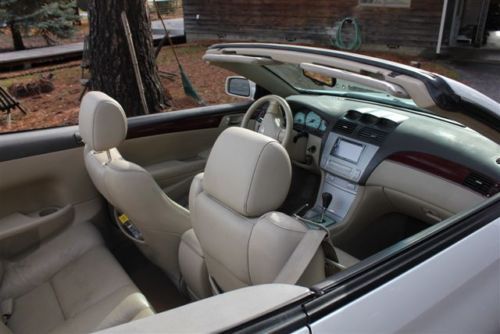Buy Used 2004 Toyota Solara Sle Convertible Pearl White With