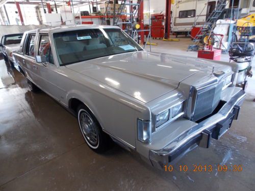 1988 lincoln town car signature series t1236769