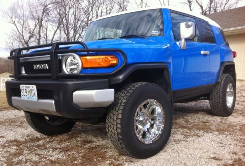 Fj cruiser // 6-speed man. // 40k miles // immaculate condition // one owner
