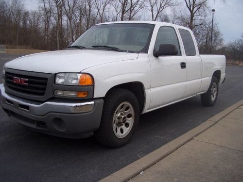 2006 gmc sierra 1500 extended cab 2wd one owner fleet maintained runs great!!