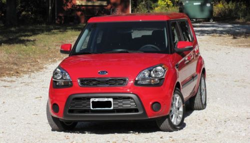 2012 kia soul + (plus), red, 2.0 liter, 6-speed! 28k miles and excellent cond!