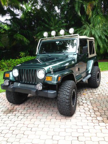 Jeep: 2002 jeep wrangler sahara edition 2dr automatic