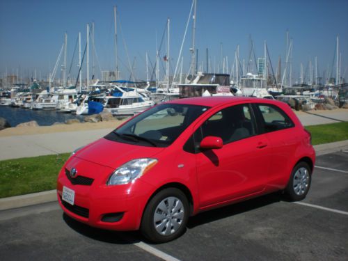 2011 toyota yaris hatchback 2-door 1.5l