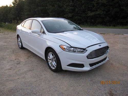 2014 ford fusion se wrecked light damage damaged clear title not salvage