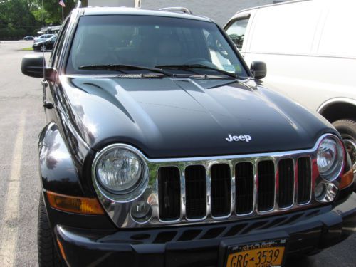 2007 jeep liberty limited w/ navigation, leather seats, power sunroof