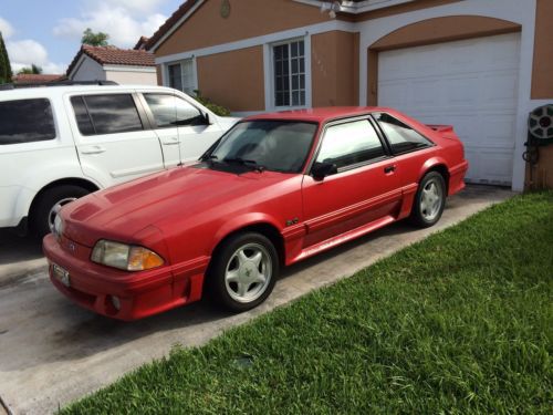 1992 ford mustang hatchback gt red