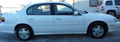 2000 chevrolet malibu ls sedan automatic v6 white 107k miles smoke free save$