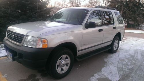 Clean carfax, low miles 76,214, like new condition, great price
