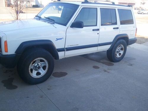 1997 jeep cherokee sport sport utility white 4-door 4.0l no reserve