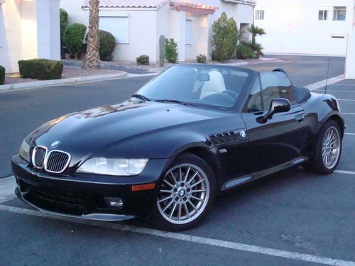 Roadster convertible 3.0 extremely clean las vegas car, black, automatic