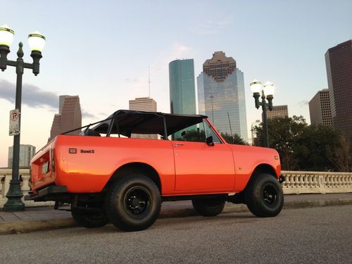 Ford bronco------&gt; actually 1973 international scout ii