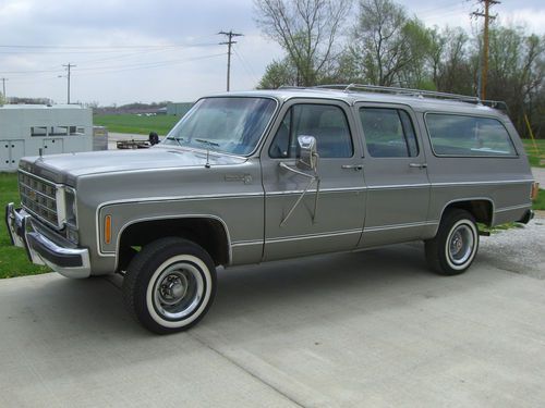 Car collection  '78 chevrolet suburban 4x4 trailering special only 8966 orig. mi