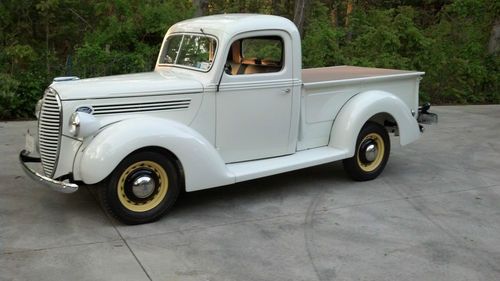 1939 ford 1/2 ton pickup truck *fully restored*