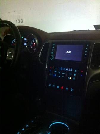 2011 jeep grand cherokee overland sport utility 4-door 5.7l