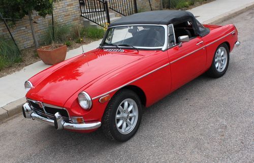 1974 mgb  the ultimate mgb.  fully restored, overdrive, hardtop 15' minilites