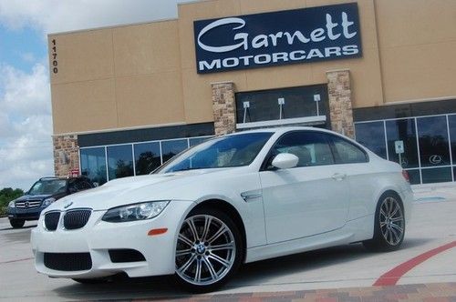 2009 bmw m3 coupe * 6 speed * tech package * white/blk! must see!